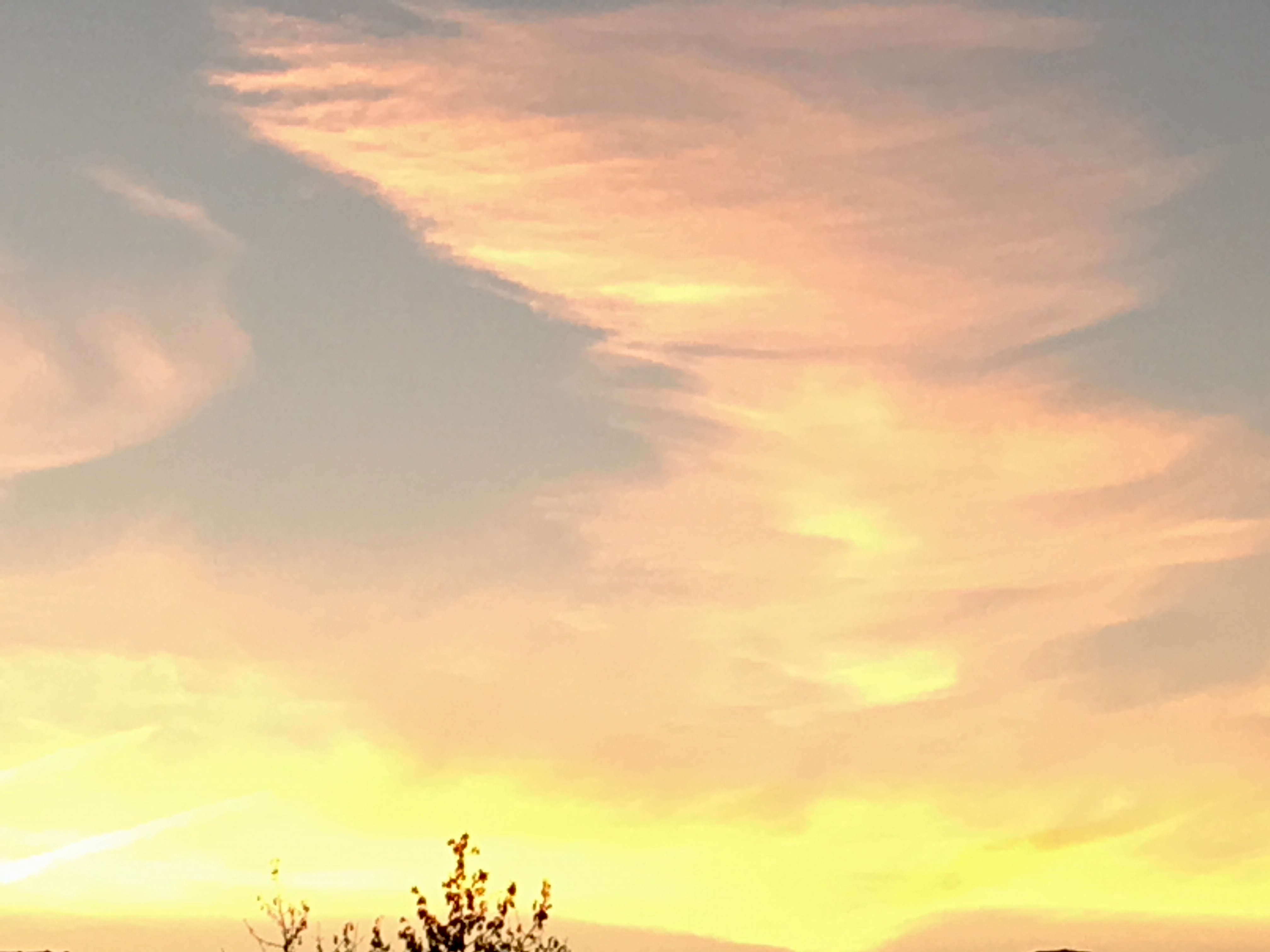 Vreemde wolken, Miep Bos op 14oktober 2018. Deel van een serie.